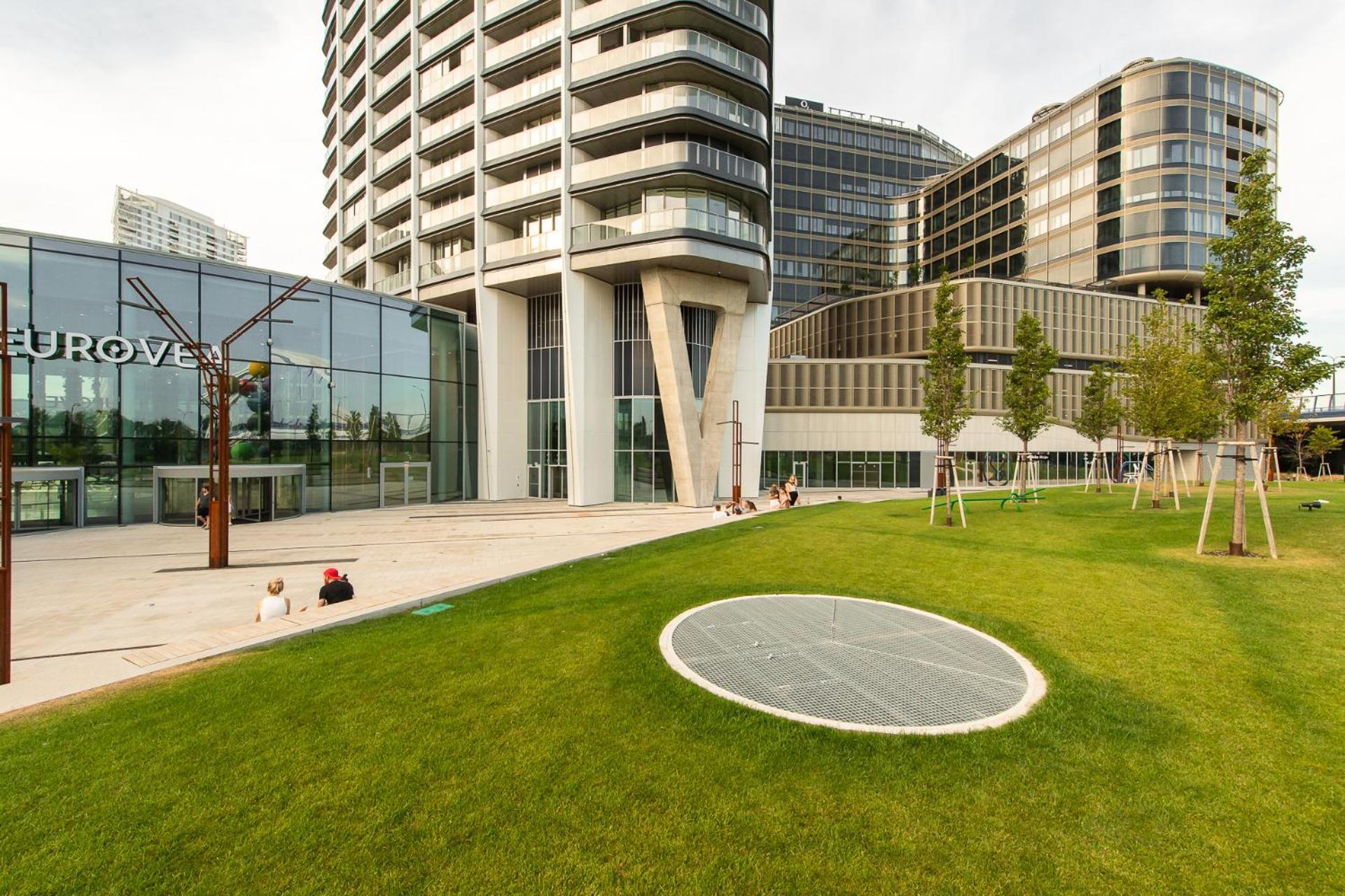 Nikas Eurovea Apartments - Free Parking Pressburg Exterior foto